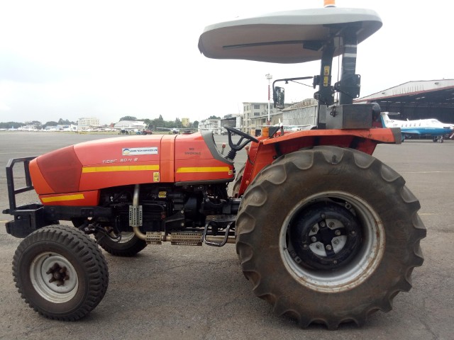 Tow tractors